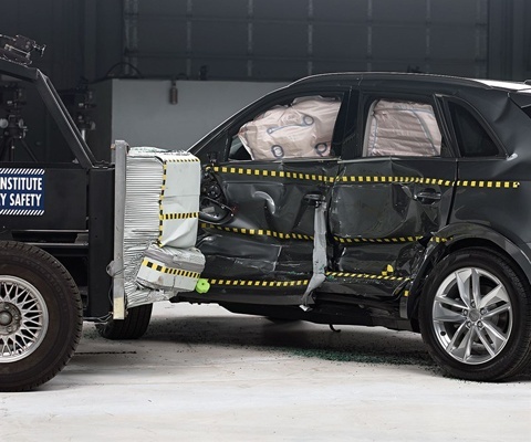 2018 Audi Q3 IIHS Side Impact Crash Test Picture