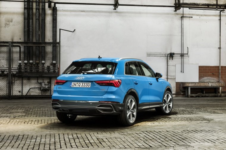 2019 Audi Q3 45 quattro Picture