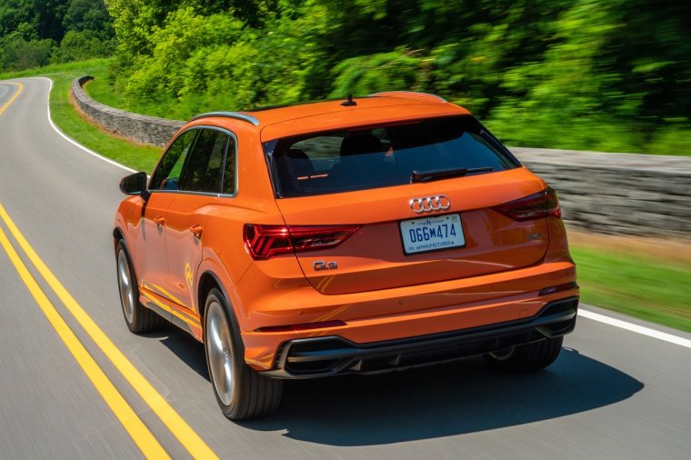 2019 Audi Q3 45 quattro Picture