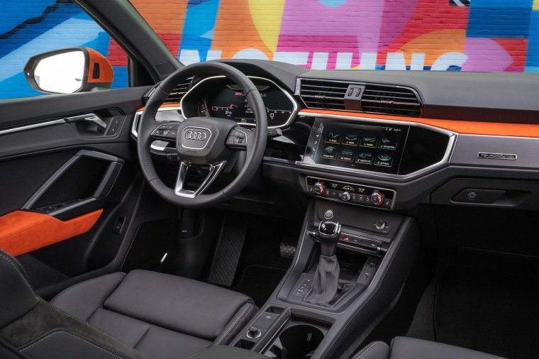 2019 Audi Q3 45 quattro Interior Picture