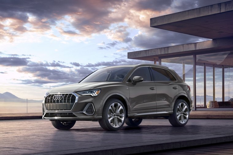 2019 Audi Q3 45 quattro Picture