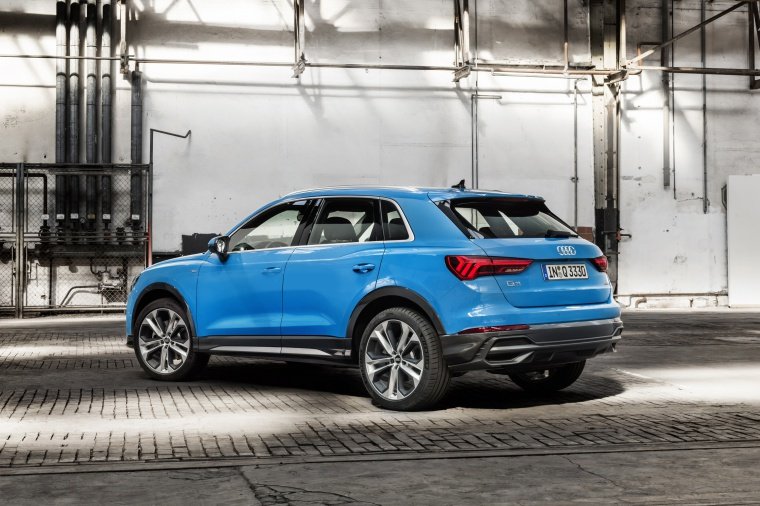 2019 Audi Q3 45 quattro Picture