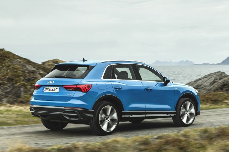 2019 Audi Q3 45 quattro Picture