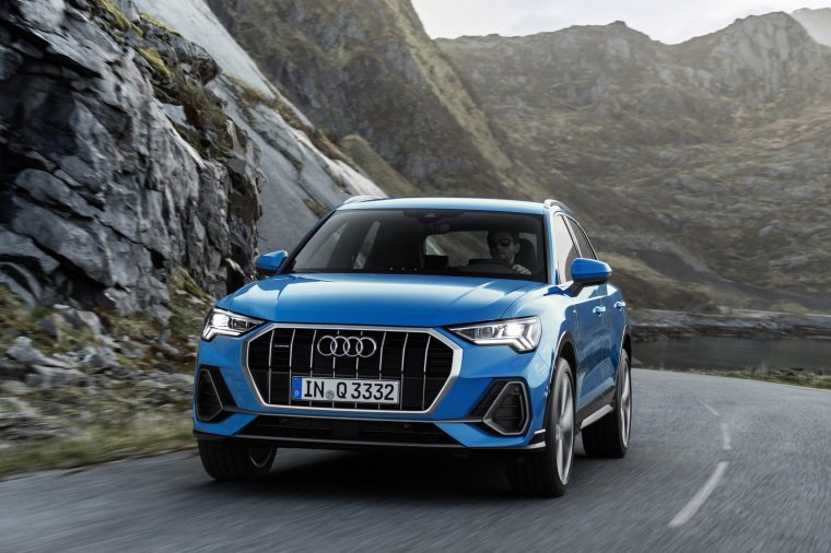 2019 Audi Q3 45 quattro Picture