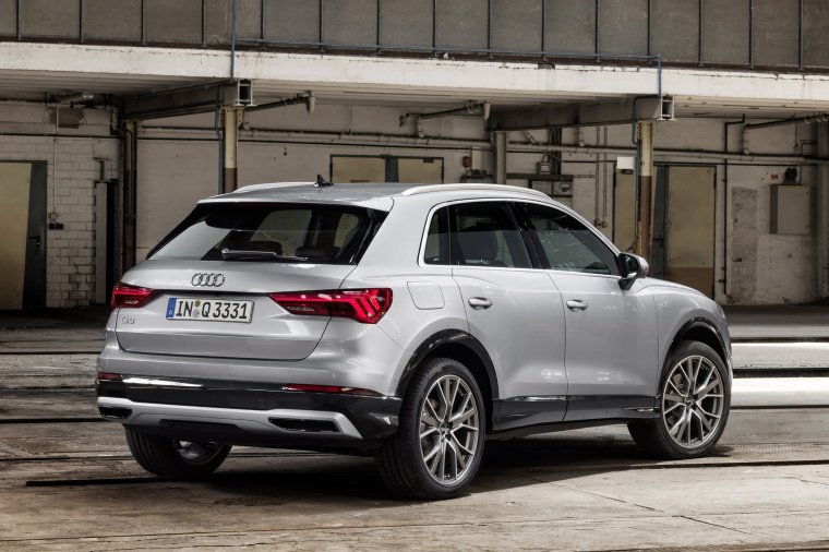 2019 Audi Q3 45 quattro Picture