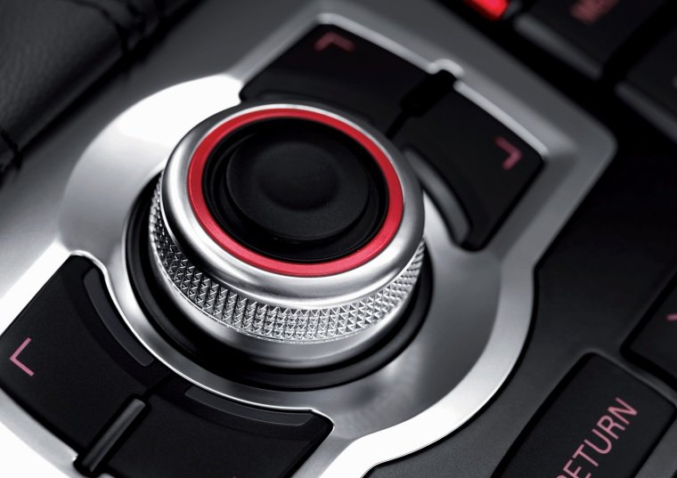 2012 Audi Q5 3.2 Quattro MMI Controller Picture