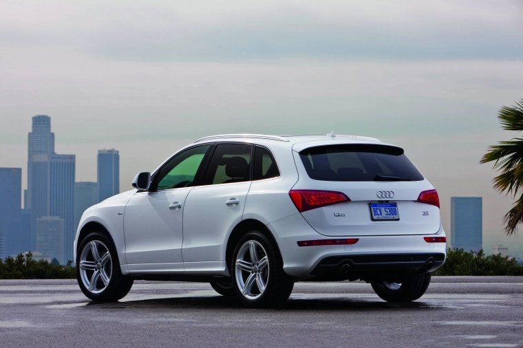 2012 Audi Q5 3.2 Quattro S-Line Picture