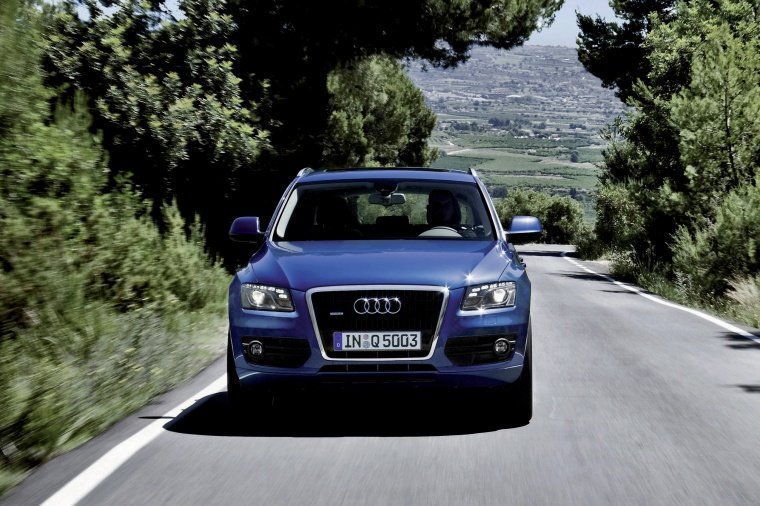 2012 Audi Q5 3.2 Quattro Picture