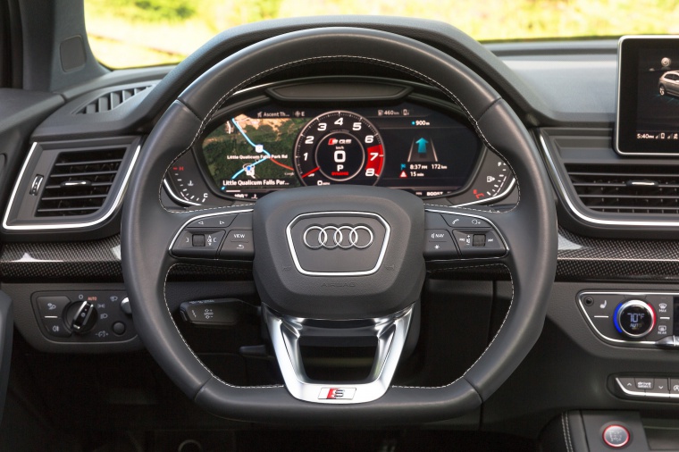 2019 Audi SQ5 quattro Cockpit Picture