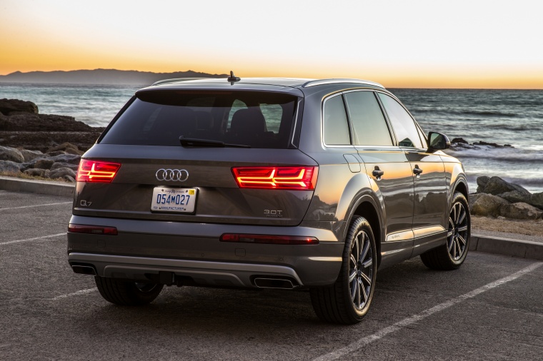 2017 Audi Q7 3.0T quattro Picture