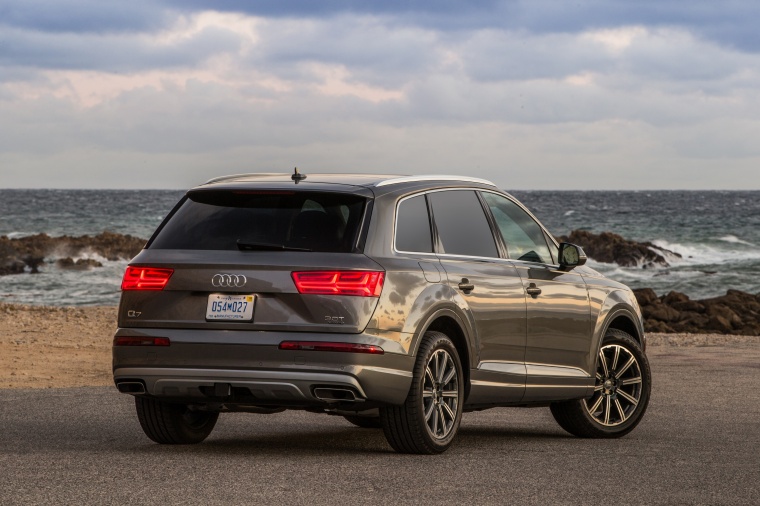 2017 Audi Q7 3.0T quattro Picture