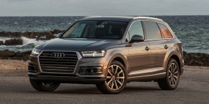 2017 Audi Q7 Pictures