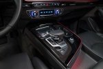 Picture of 2018 Audi Q7 3.0T quattro Center Console