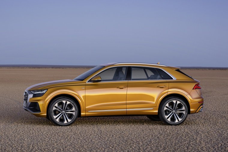 2019 Audi Q8 Premium 55 TFSI quattro Picture