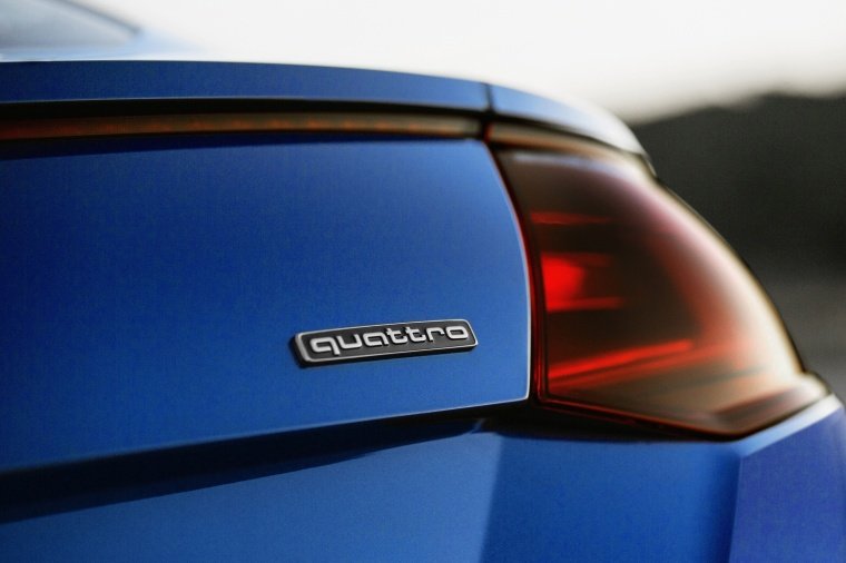 2016 Audi TT Coupe Tail Light Picture