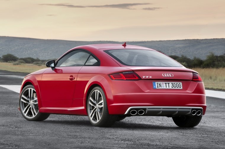 2016 Audi TTS Coupe Picture