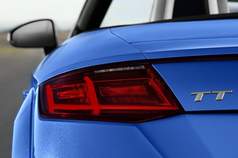 2016 Audi TT Roadster Tail Light Picture