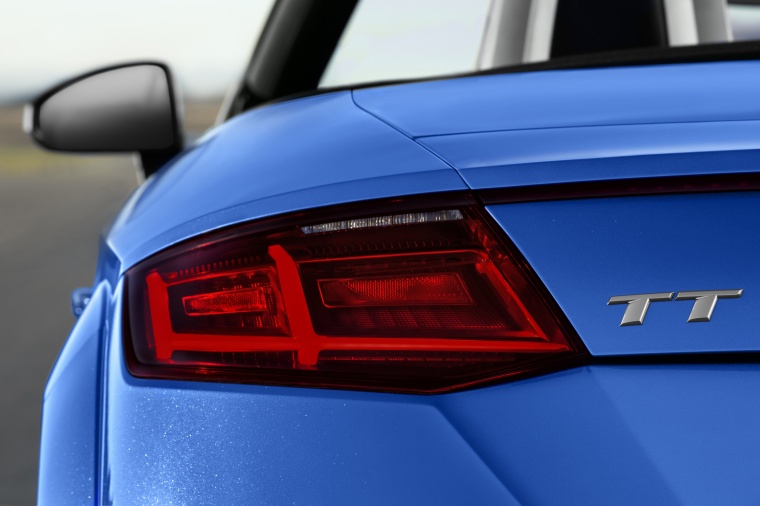 2017 Audi TT Roadster Tail Light Picture