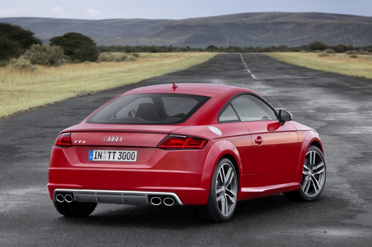 2018 Audi TTS Coupe Picture