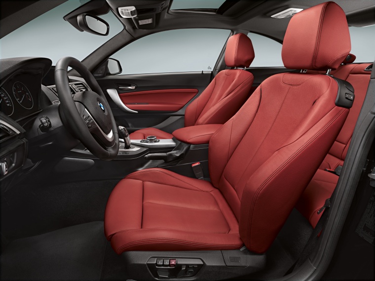 2014 BMW M235i Front Seats Picture