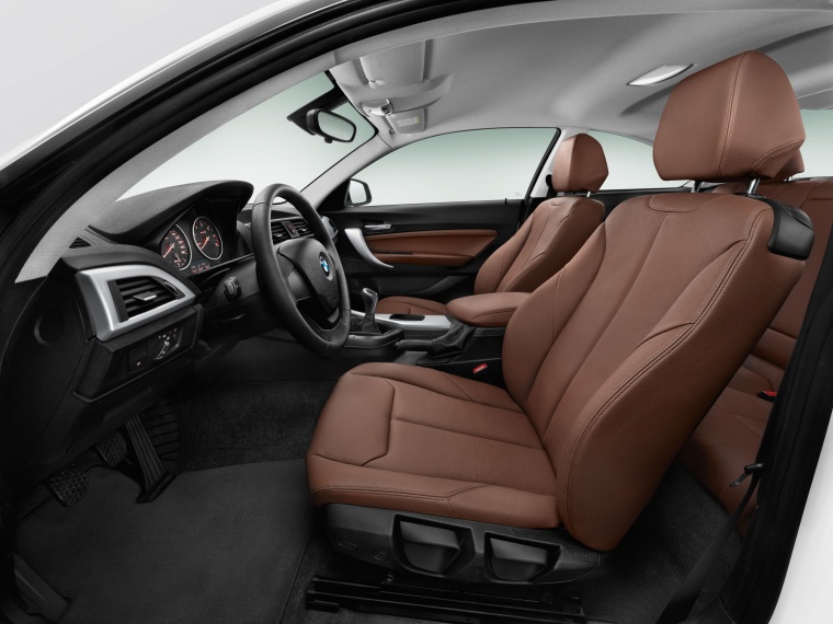 2014 BMW 2-Series Front Seats Picture