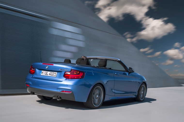 2015 BMW M235i Convertible Picture