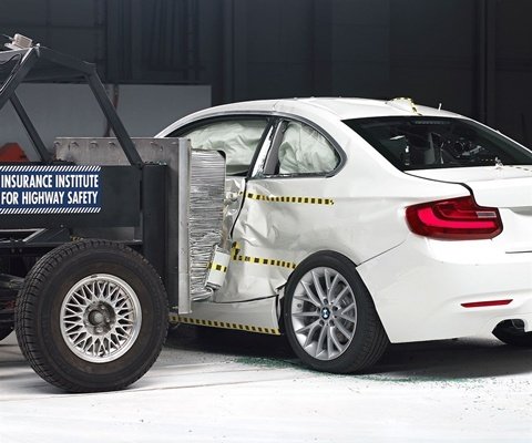 2015 BMW 2-Series Coupe IIHS Side Impact Crash Test Picture