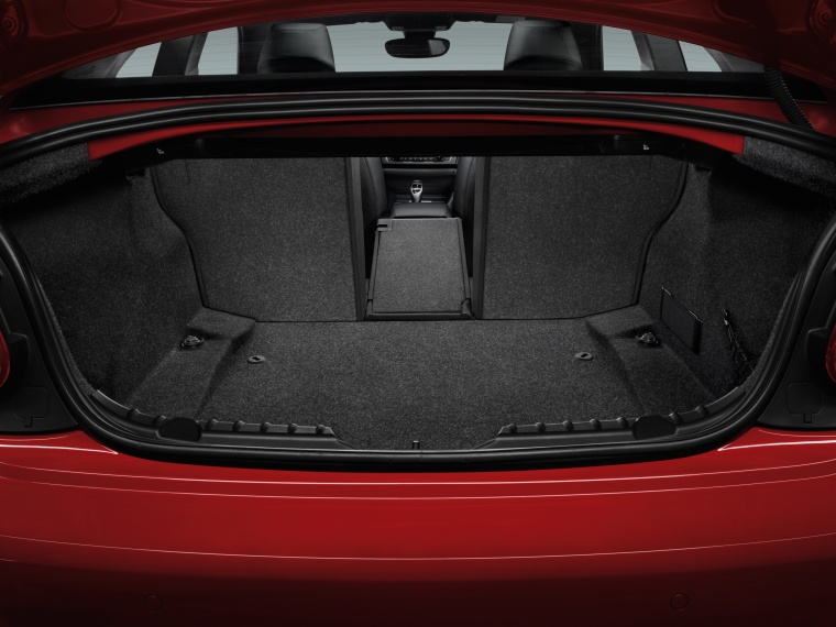 2016 BMW M235i Coupe Trunk Picture