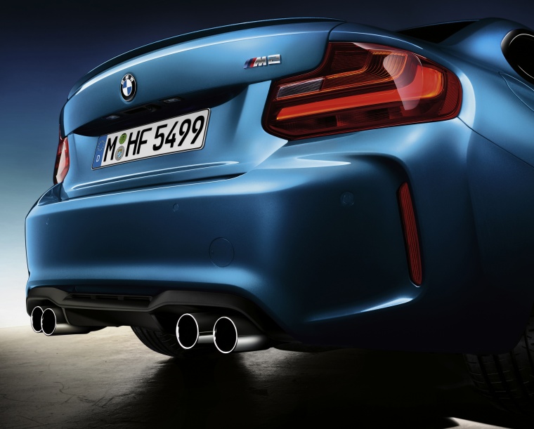 2016 BMW M2 Coupe Rear Fascia Picture