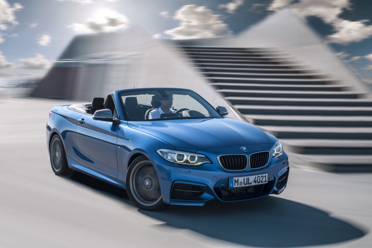 2016 BMW M235i Convertible Picture