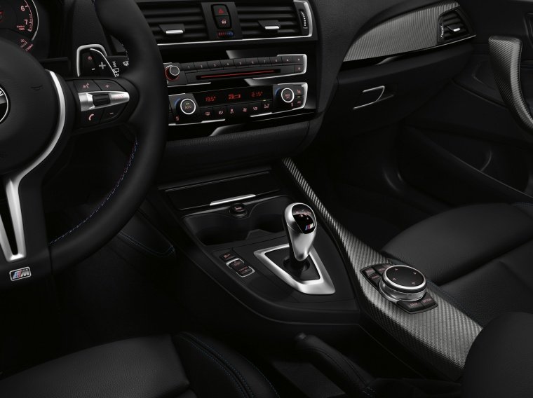 2017 BMW M2 Coupe Center Stack Picture