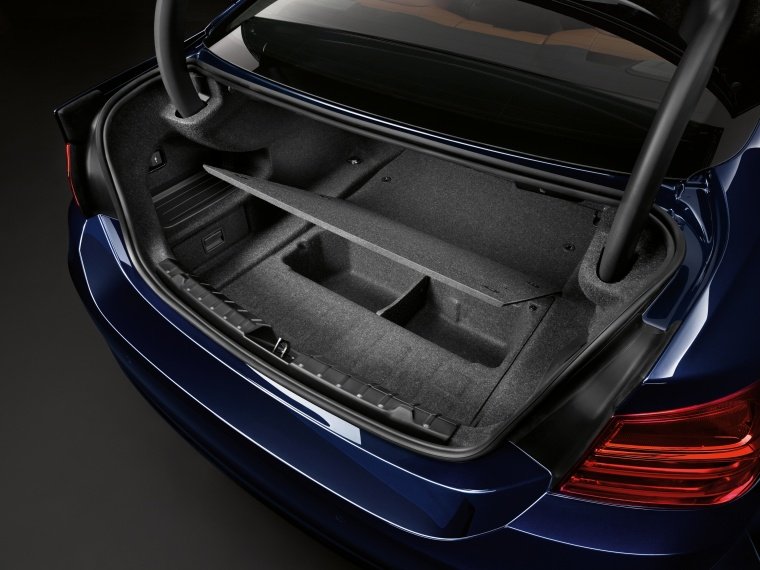 2014 BMW 428i Coupe Trunk Picture