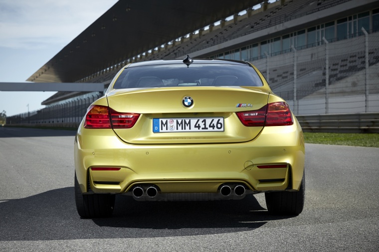 2015 BMW M4 Coupe Picture