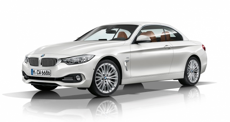 2015 BMW 428i Convertible with top closed Picture