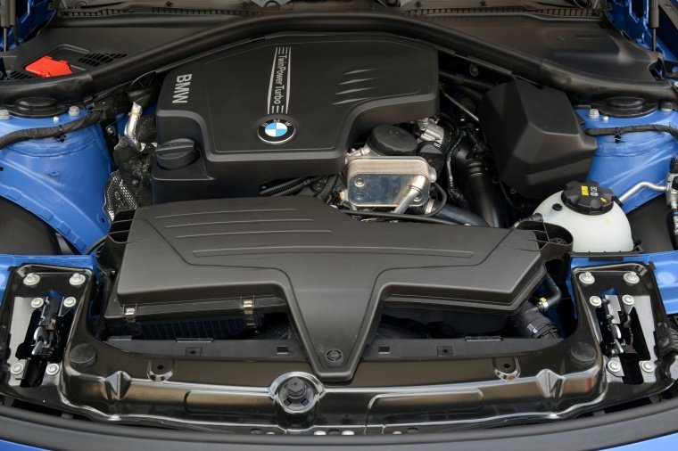 2015 BMW 428i Gran Coupe 2.0-liter 4-cylinder turbocharged Engine Picture