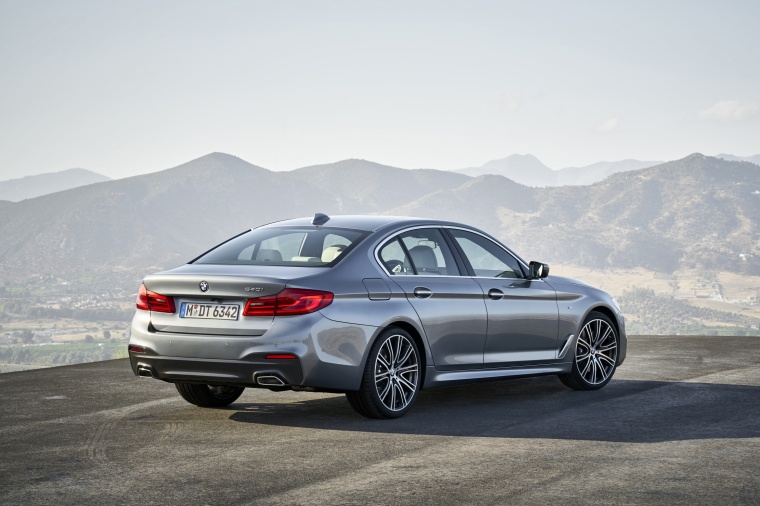 2018 BMW 540i Sedan Picture