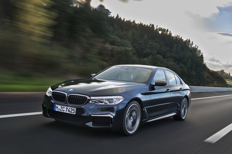 2018 BMW M550i xDrive Sedan Picture