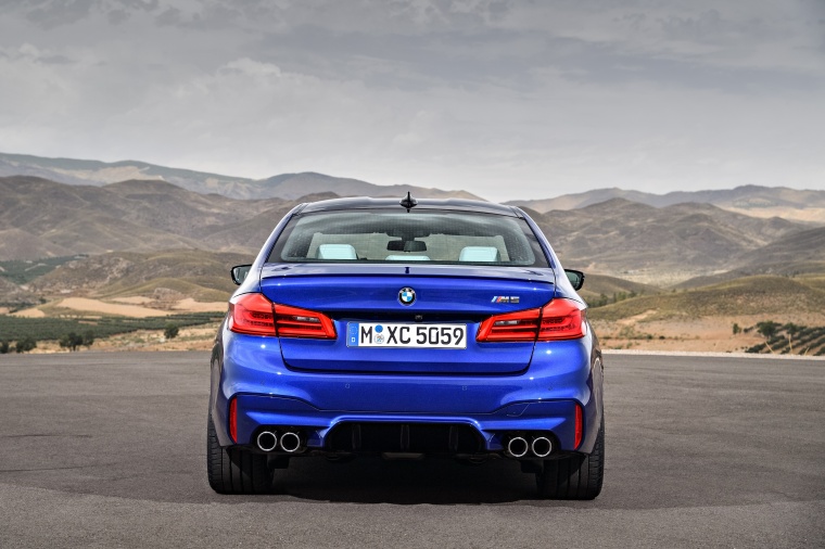 2018 BMW M5 Sedan Picture