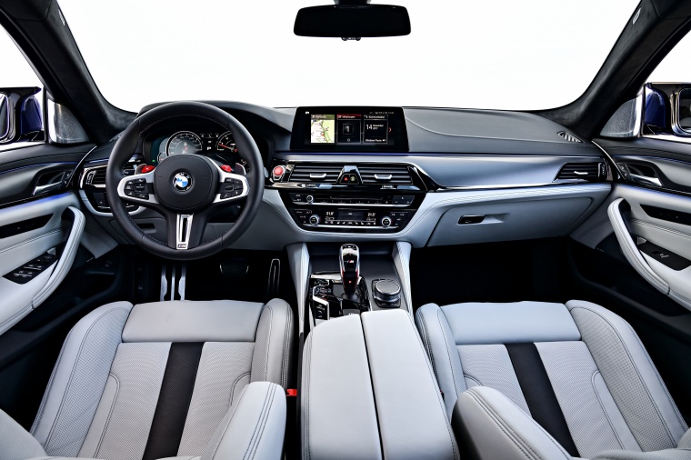 2018 BMW M5 Sedan Cockpit Picture