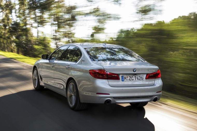 2018 BMW 530e iPerformance Sedan Picture