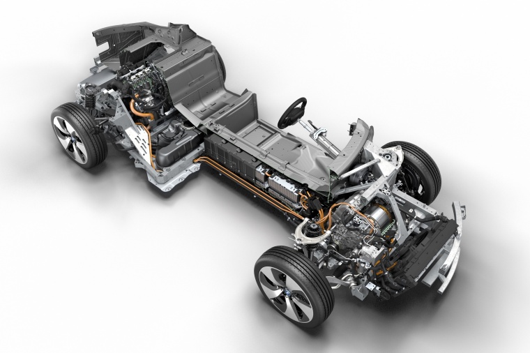 2016 BMW i8 Coupe Hybrid Drivetrain Picture