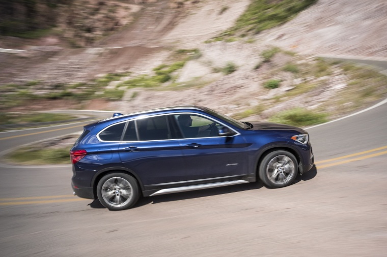 2018 BMW X1 xDrive28i Picture