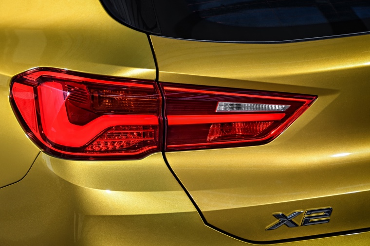 2018 BMW X2 Tail Light Picture