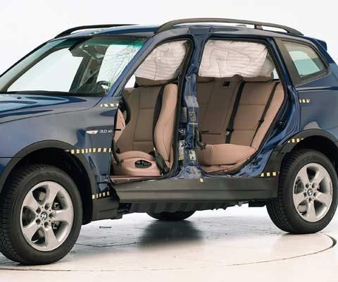 2010 BMW X3 IIHS Side Impact Crash Test Picture