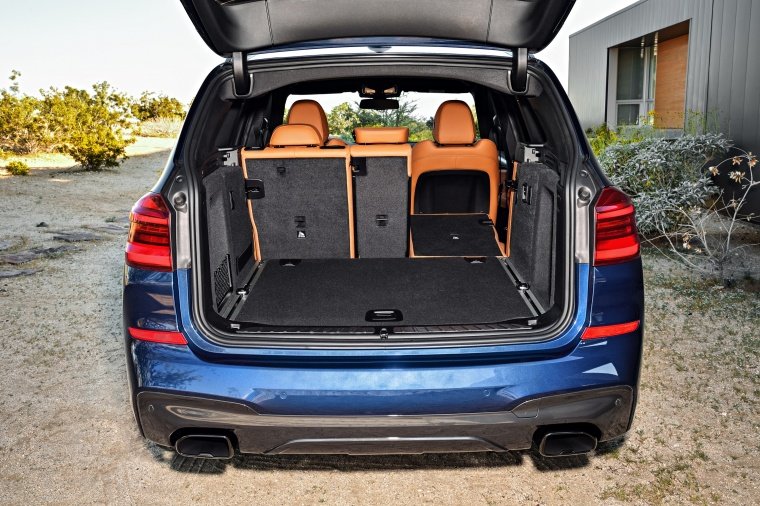 2018 BMW X3 M40i Trunk Picture