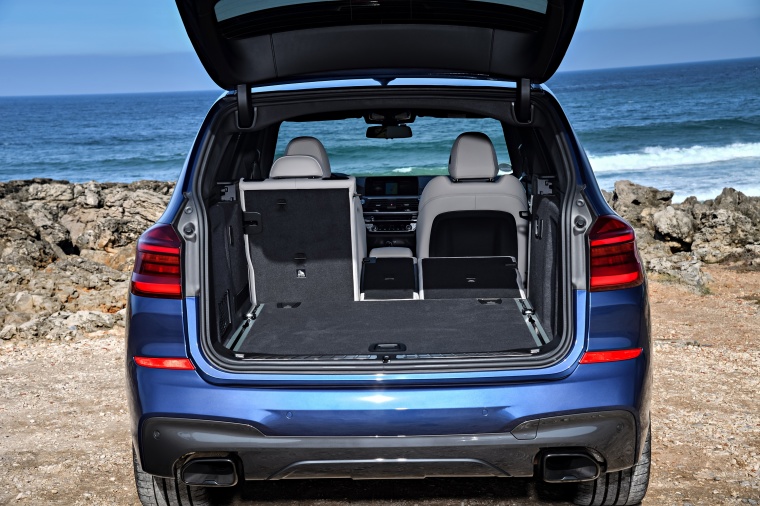 2018 BMW X3 M40i Trunk Picture