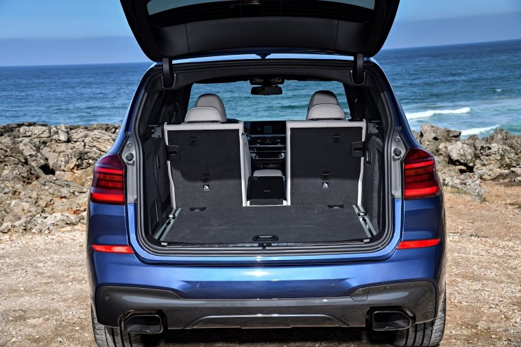 2018 BMW X3 M40i Trunk Picture