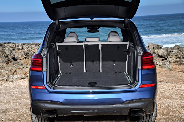 2019 BMW X3 M40i Trunk Picture