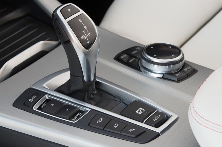 2018 BMW X4 Gear Lever Picture