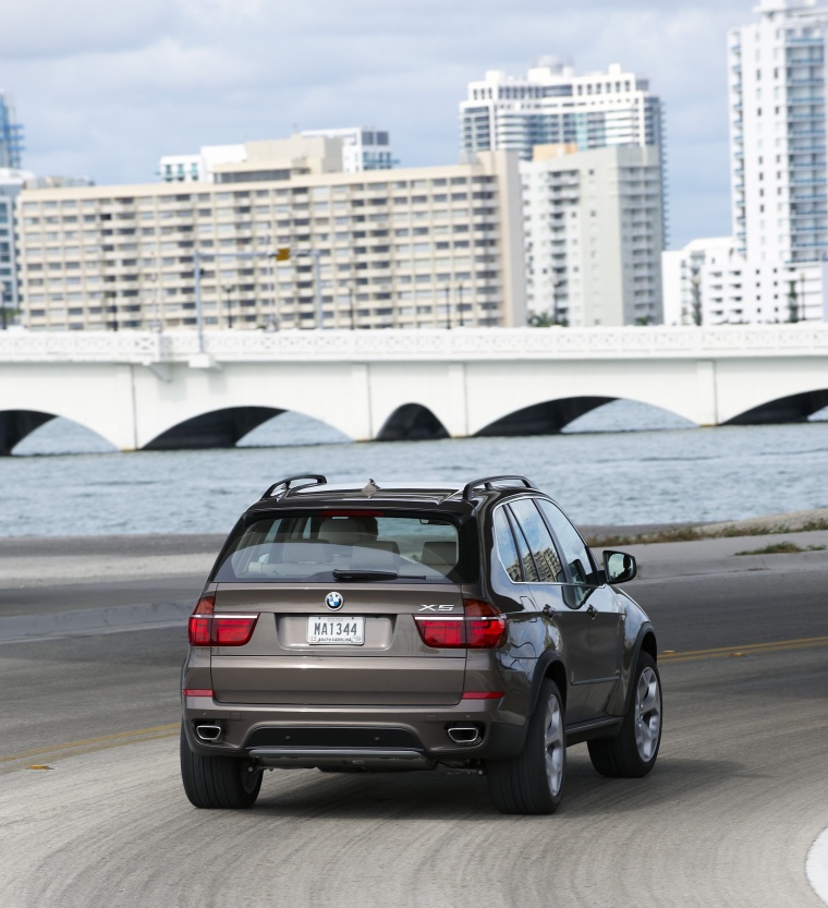 2011 BMW X5 xDrive50i Picture